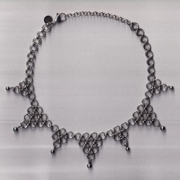 the pierrot collar
